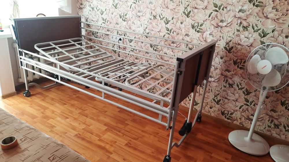 Електрична кровать для лежачих