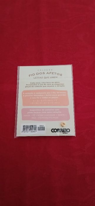 Letra S, da coleção Fio dos Afetos, nova