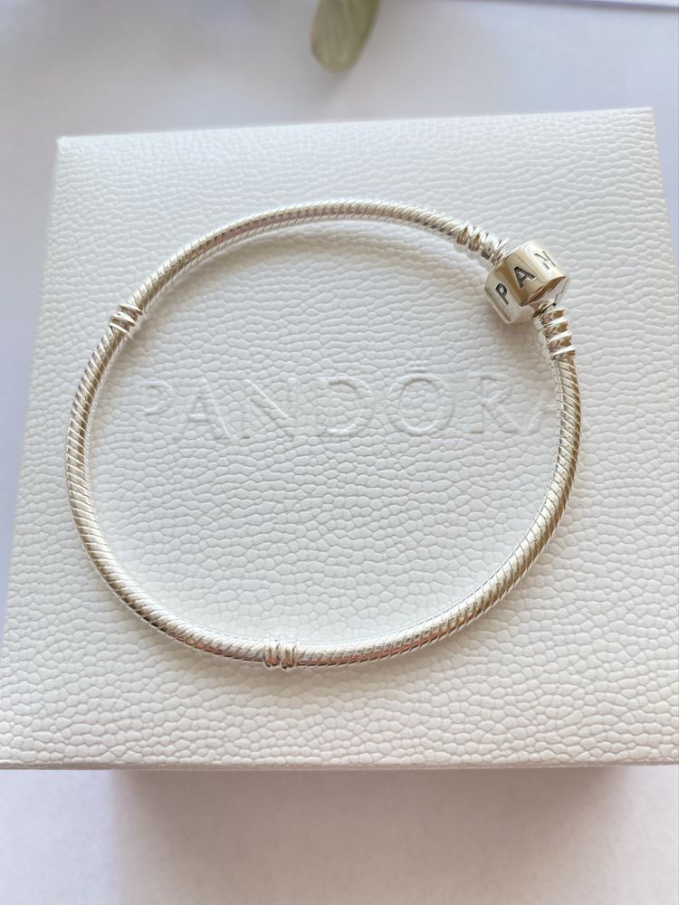 Bransoletka PANDORA Moments 20 cm S925 w pudełku