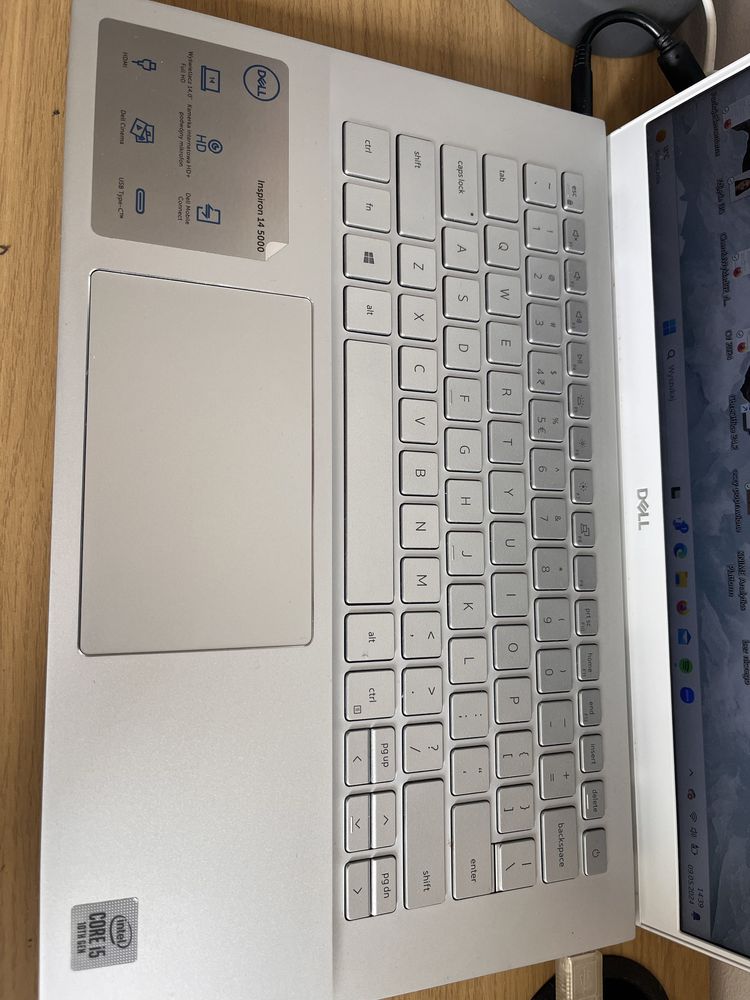 Laptop Dell P130G