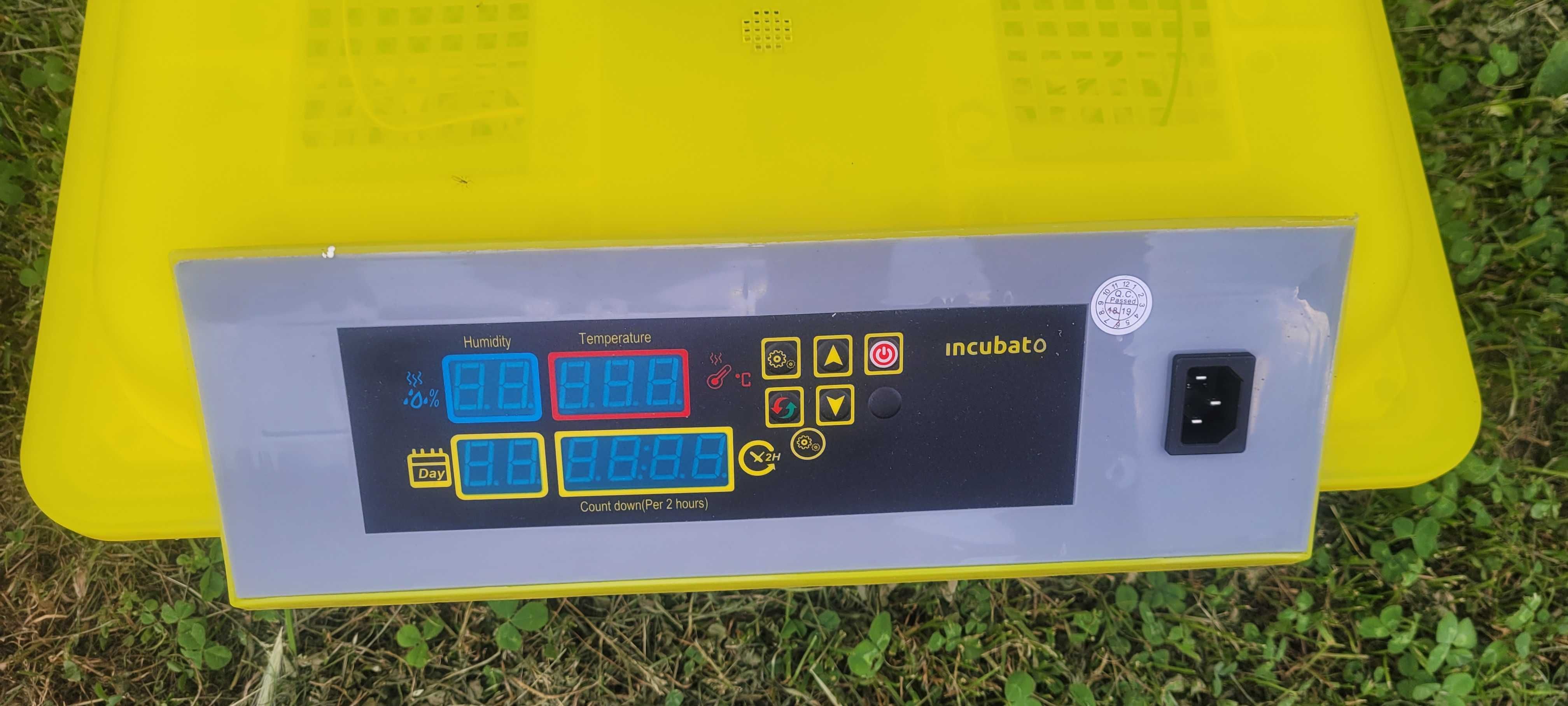 Inkubator cyfrowy z automatyczną regulacją temperatury wylegarka