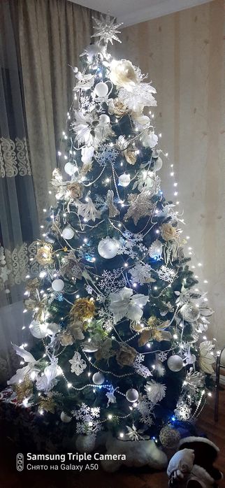 Ёлка лита,2,10 б/у в хорошем состоянии