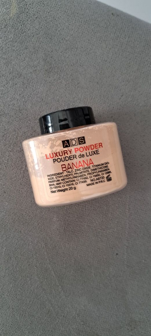 Ads luxury powder banana puder