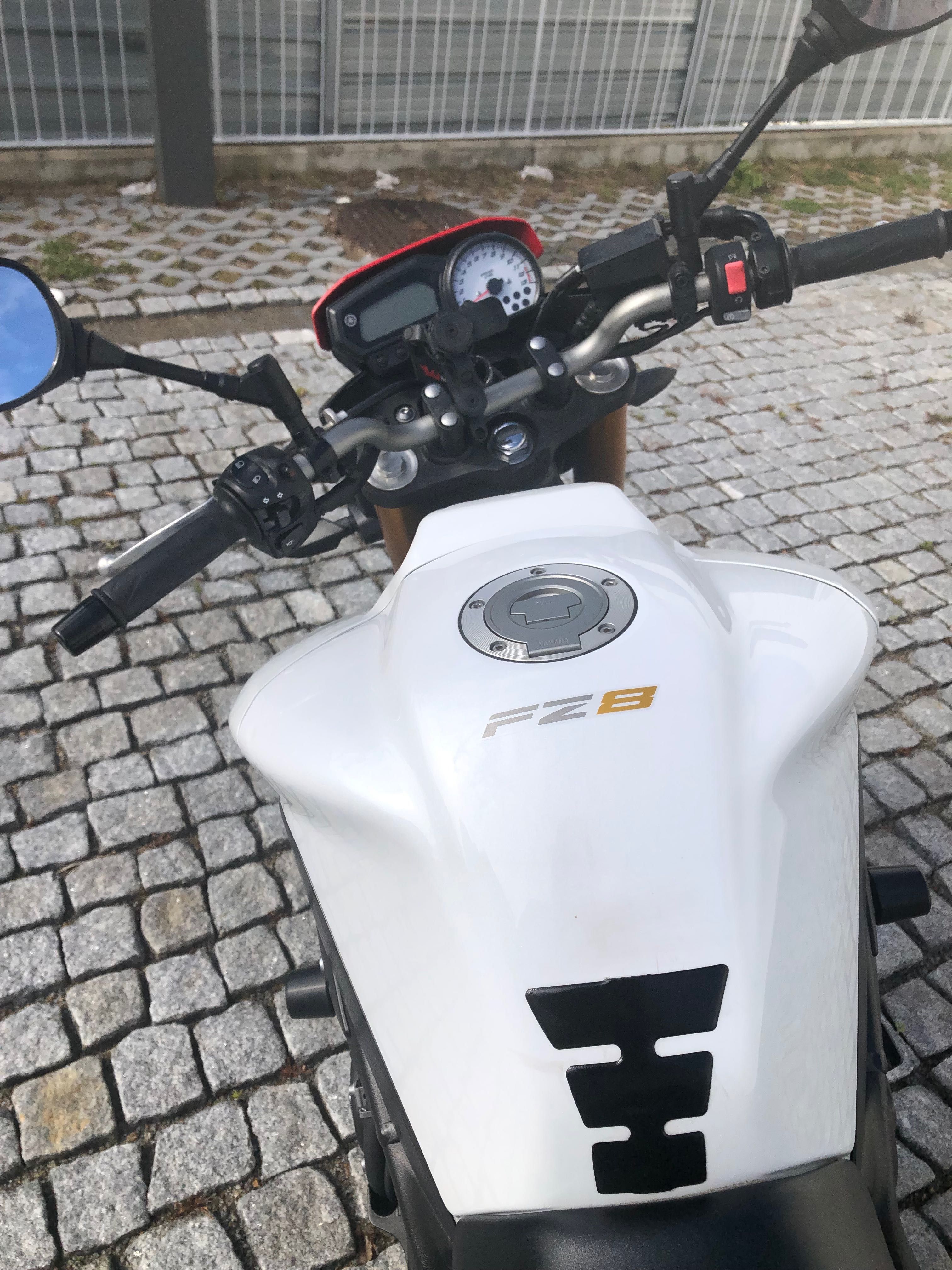 Yamaha FZ8 S Personalizada