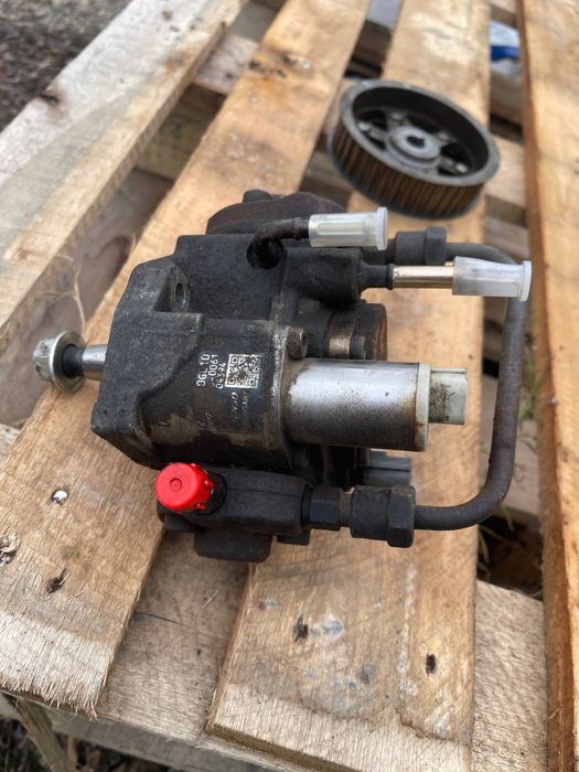 Тнвд на тойота авенсис 2005