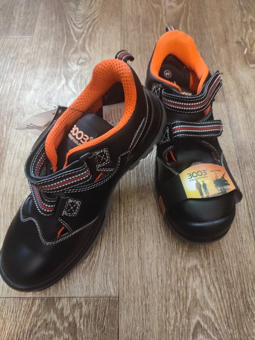 Спецвзуття чоловіче сандалі