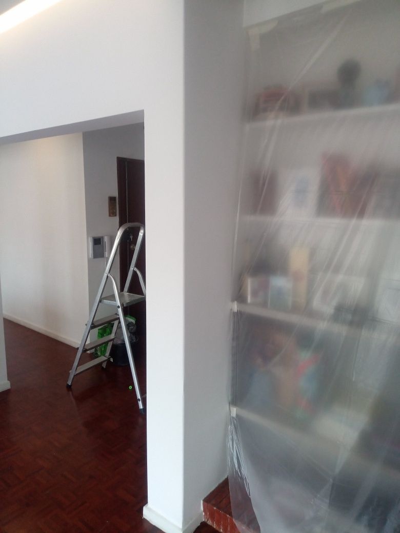 Pintor e Aplicador de capoto , Cerâmica em Geral , Betonilha ,Pladur