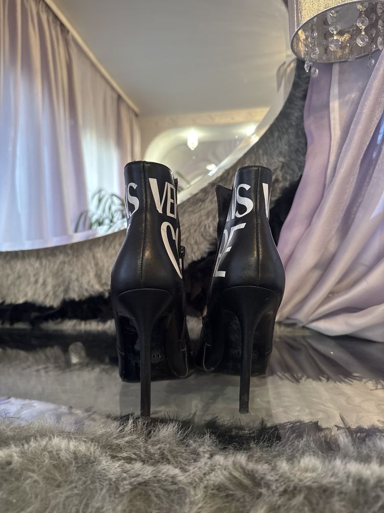 Черевики versace жіночі