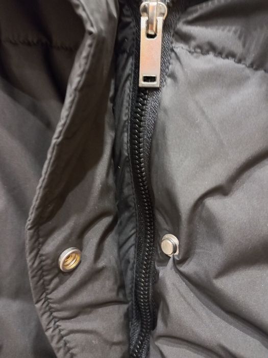 Kurtka zimowa czarna puffer z futerkiem reserved