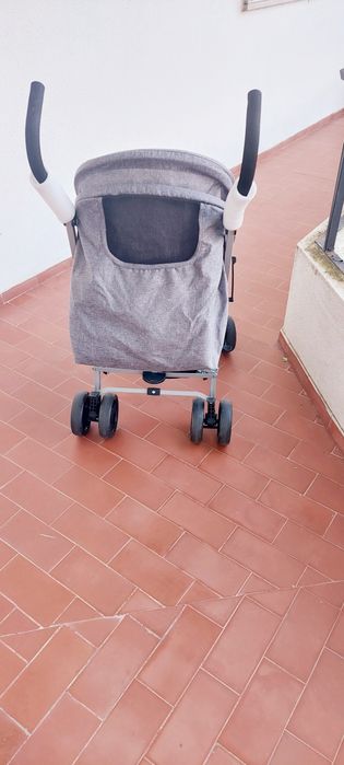Carrinho de bebê (Como novo)