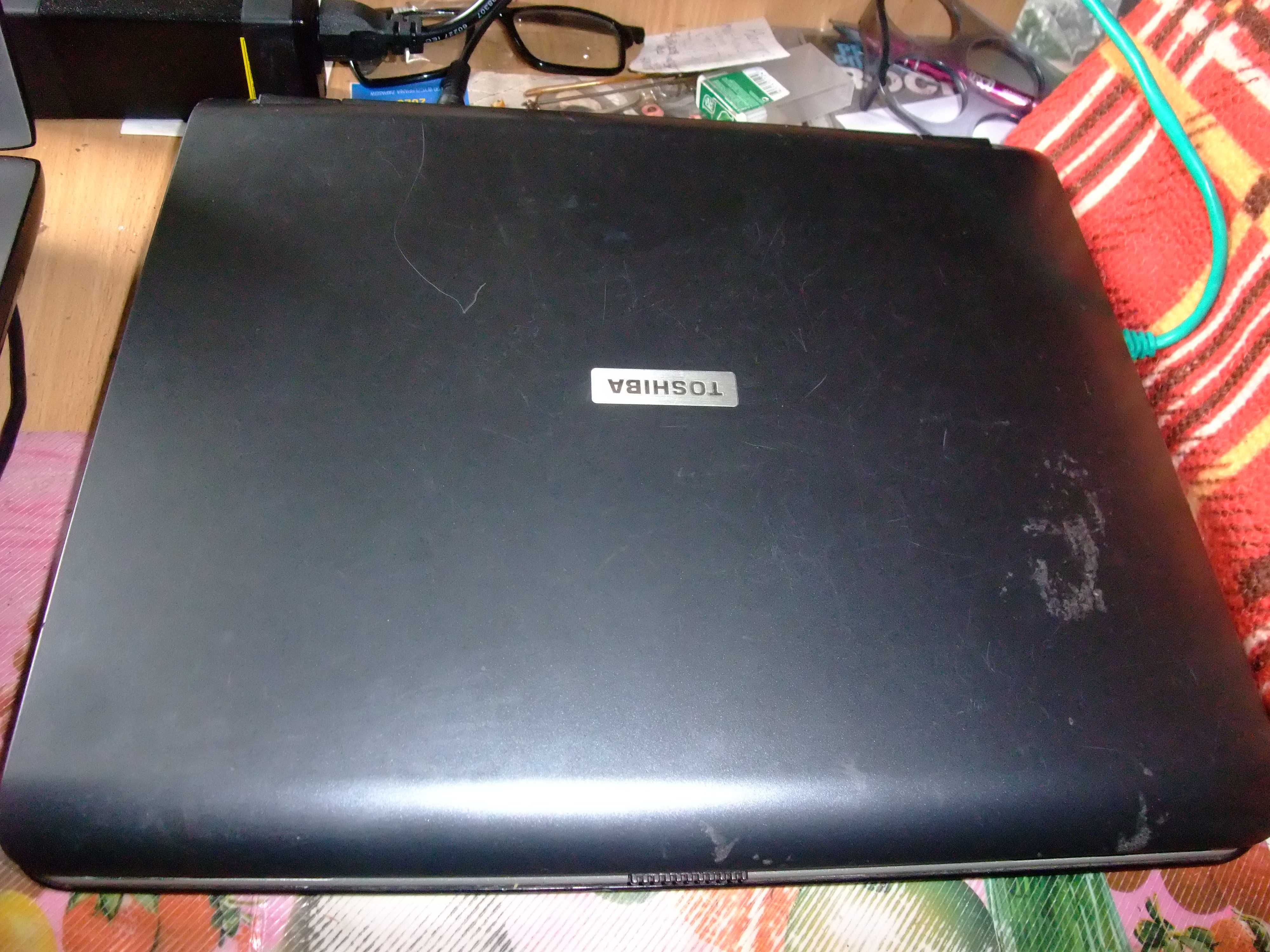 Laptop; Samsung R540 i3, Toshiba Satelite L100-112