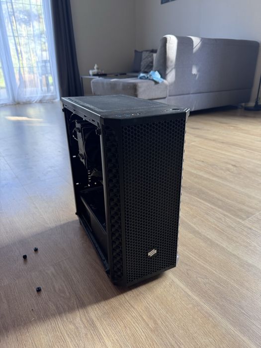 Komputer do gier / RTX 2060 / Ryzen 7 5800X / 16GB RAM / 1TB SSD