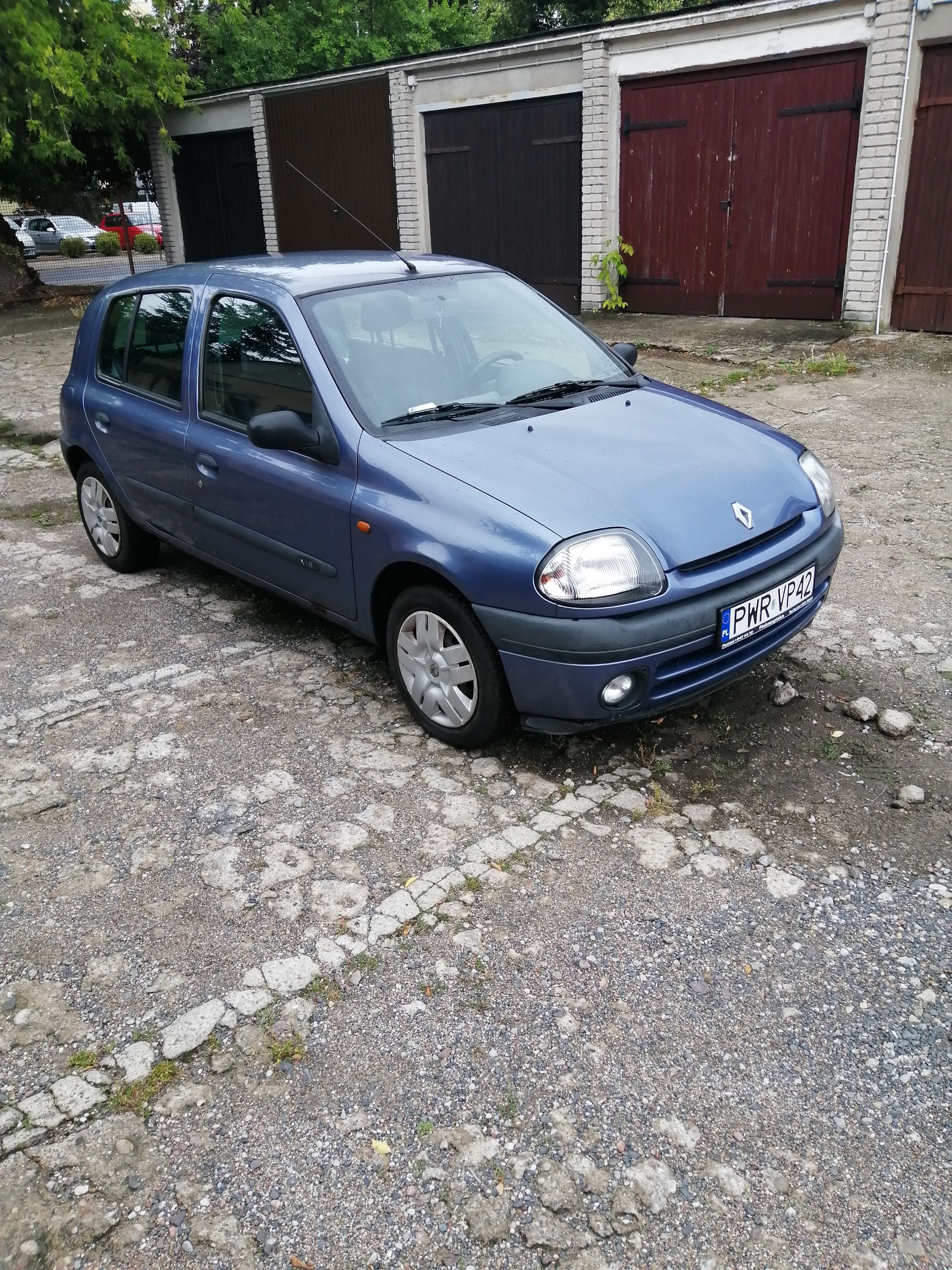 Renault Clio II 1,2 benzyna, bezwypadkowy, niewielki przebieg