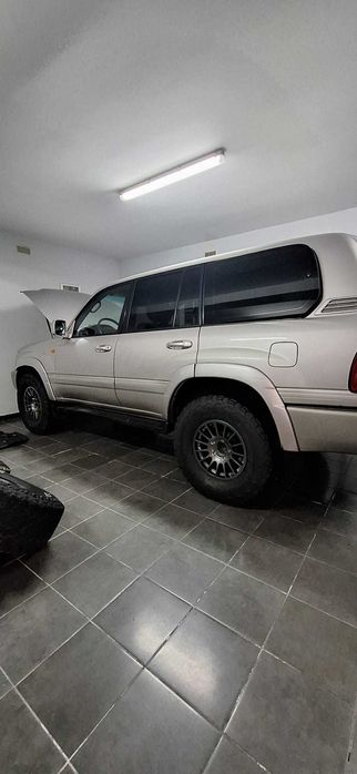 Toyota Land Cruiser HDJ100 4.2