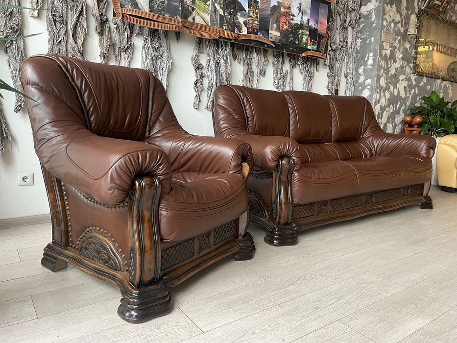 Шкіряний (кожаный)  диван і 1 крісло.Стан бездоганний