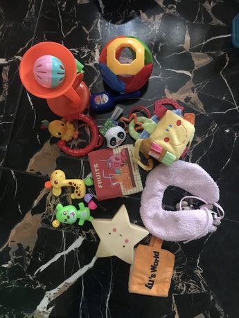 Іграшки для малюка