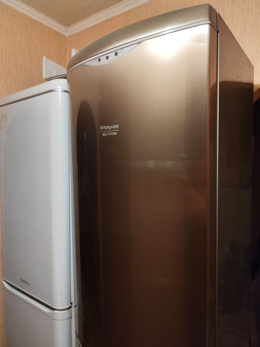 Б/у двокамерний холодильник HOTPOINT ARISTON BMBL 2022 CF