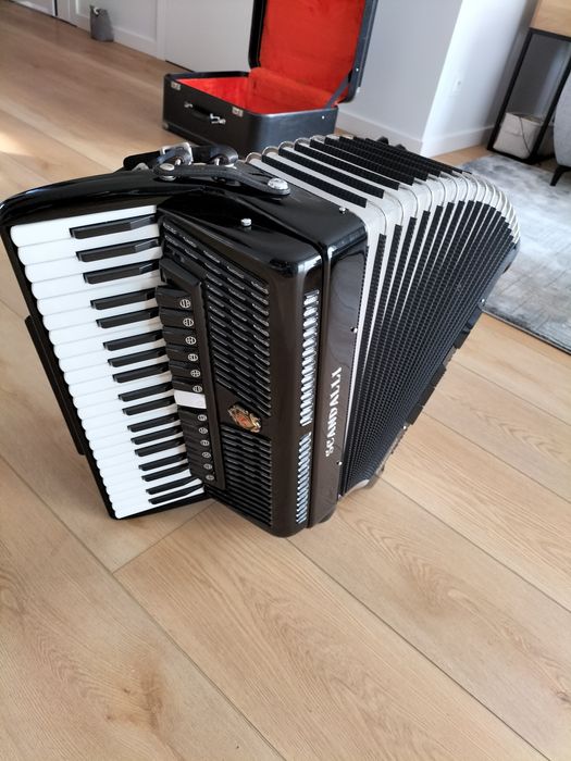 Akordeon  SCANadALLI Polifonico XIVI 120 basòw.4/5 chórów ,jak NOWY !