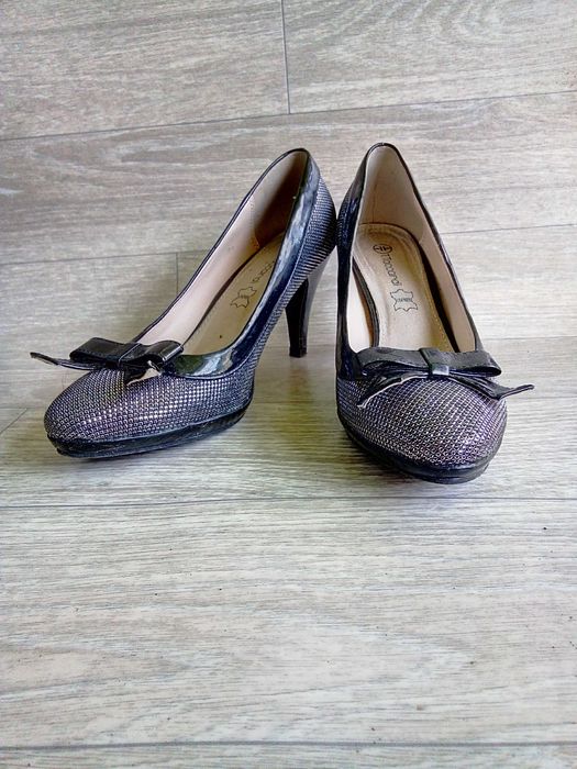 Туфлі розмір на фото.