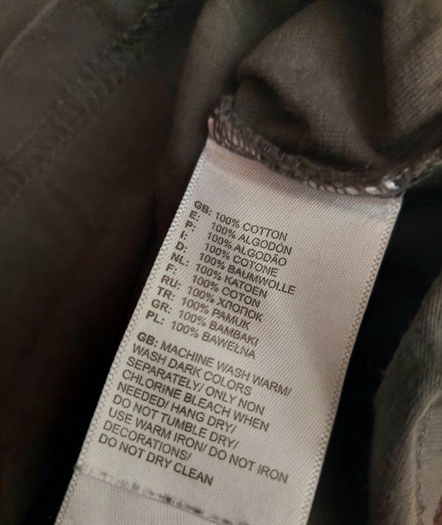 Футболка the north face оригінал 

Размер: М

Заміри детальні:

Довжин