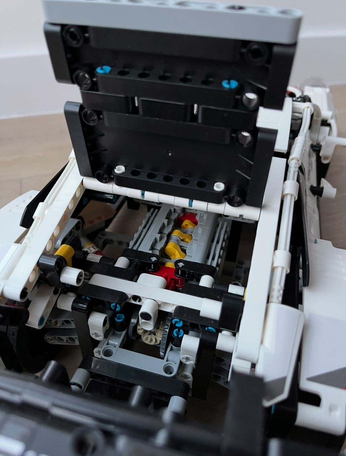Новий Конструктор LEGO Technic Porsche 911 RSR 1580 деталей (42096)