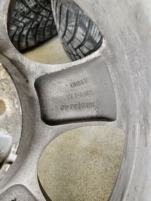 Felgi aluminiowe r16 nissan opony zimowe HANKOOK 205/60/R16