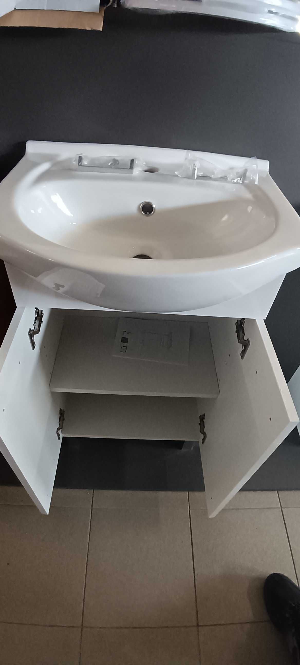 Szafka z umywalką w kolorze białym 50cm
