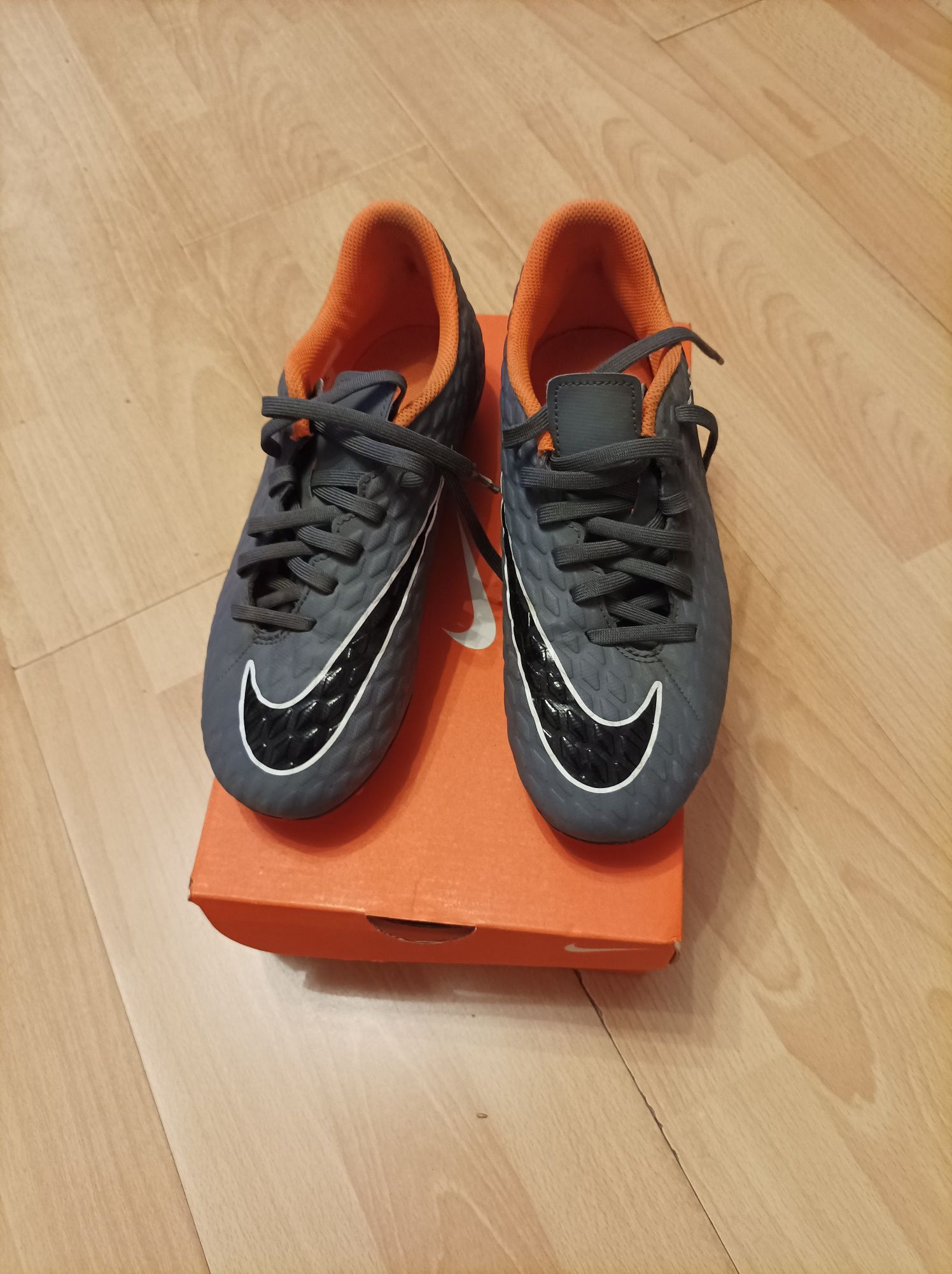 Korki Nike JR PHANTOM 3 CLUB FG r.38