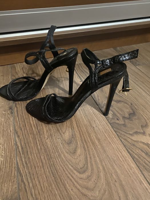 Класичні босоніжки