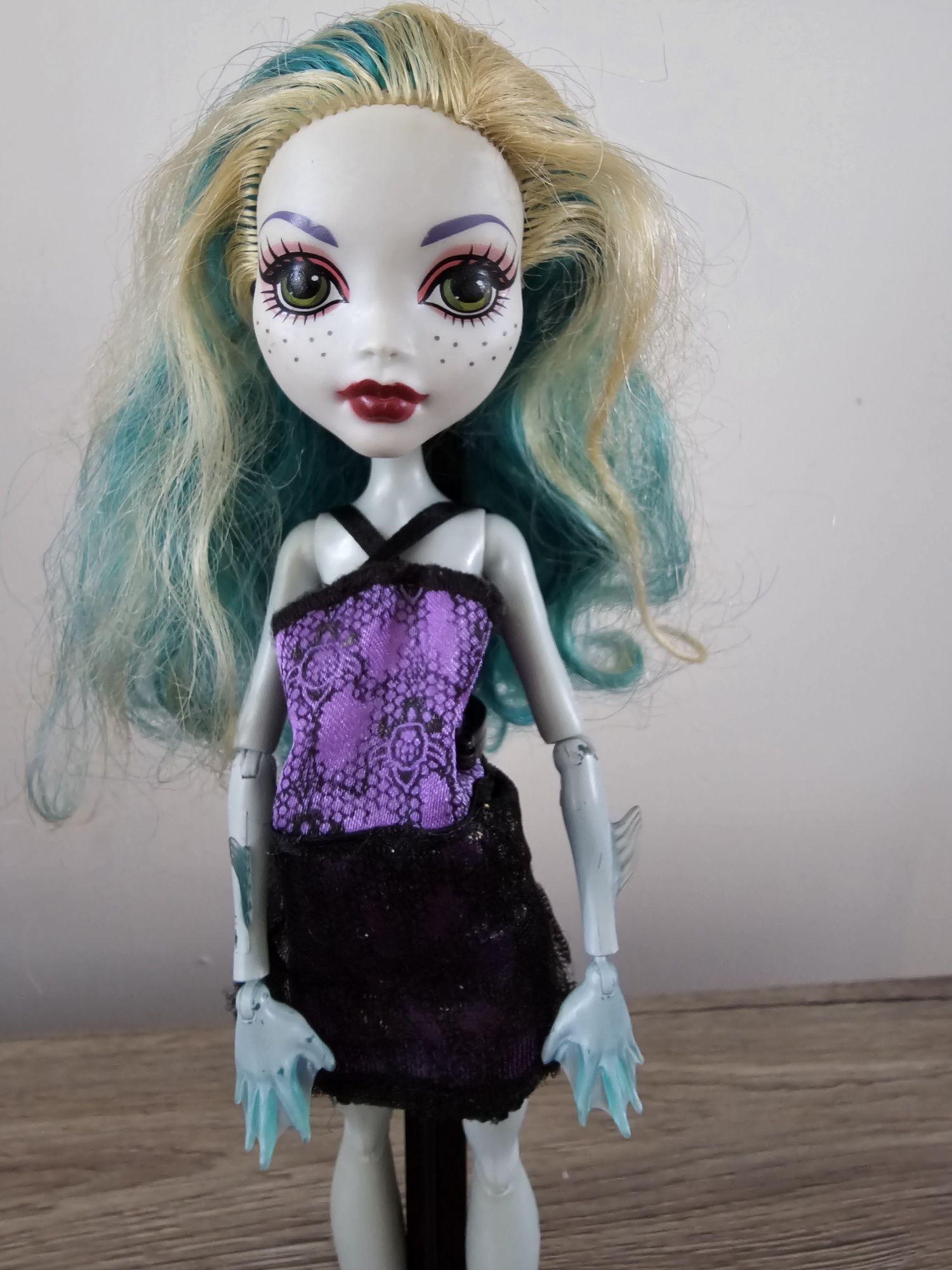 Monster High Laguna Blue lalka stojak