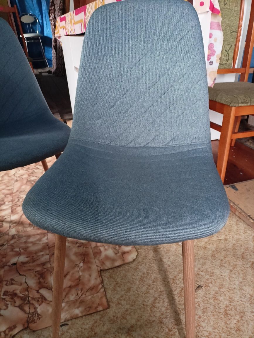 Krzesła tapicerowane skandynawskie  stan bardzo dobry
