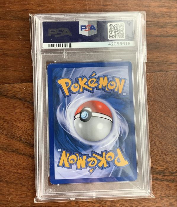 Pokemon Shining Gyarados PSA8 Neo Revelation 65/64 (Carta Rara)