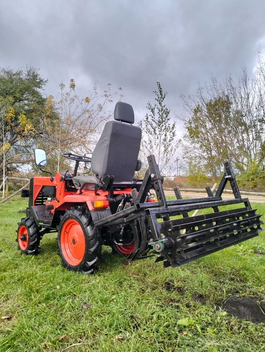 Мінітрактор трактор ХТЗ Т012