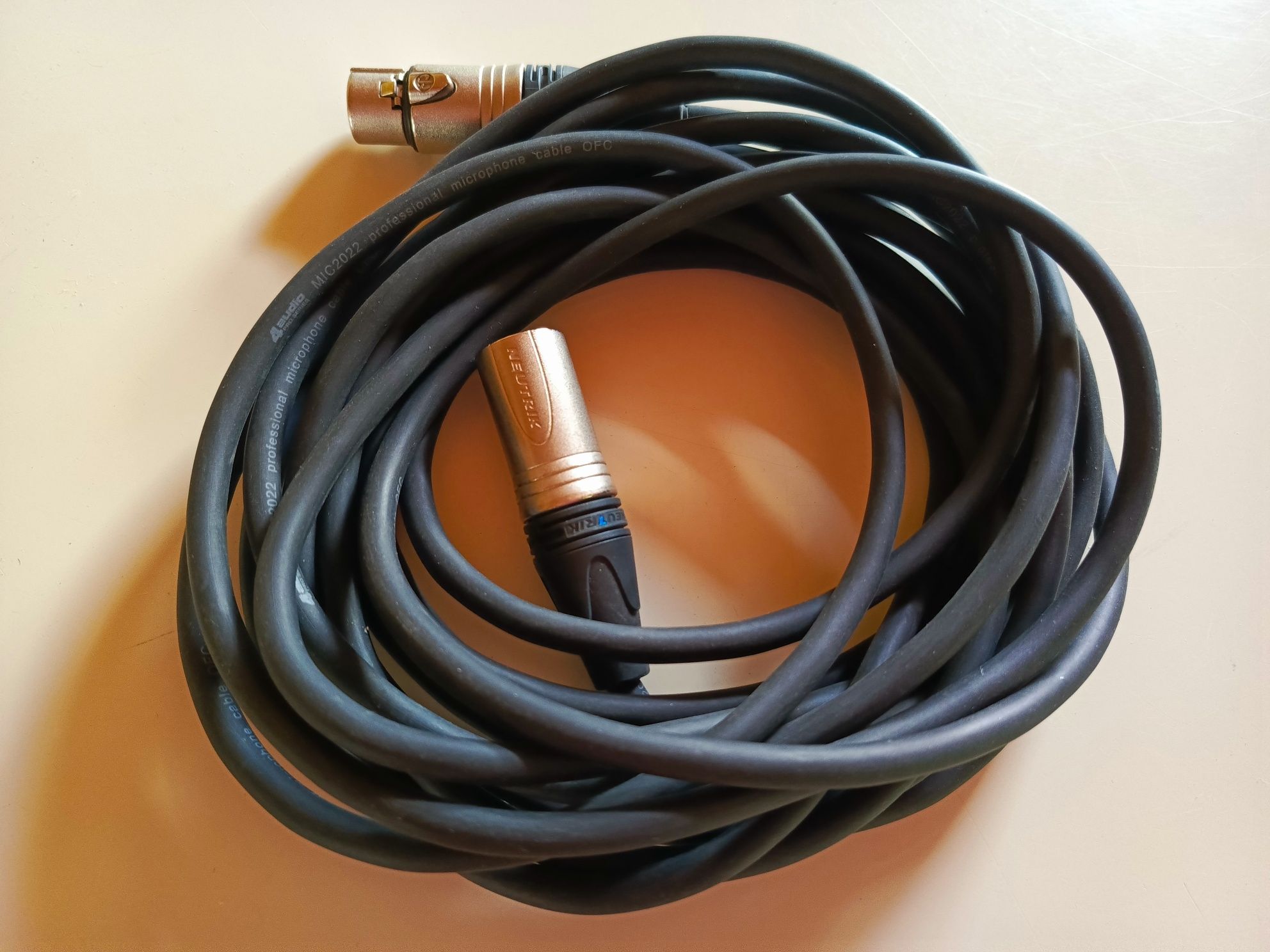 kabel mikrofonowy Canare Starquad L-4E6S długość 6 metrów