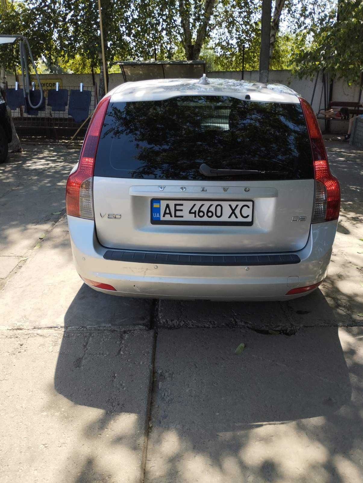 Продаж Volvo v50