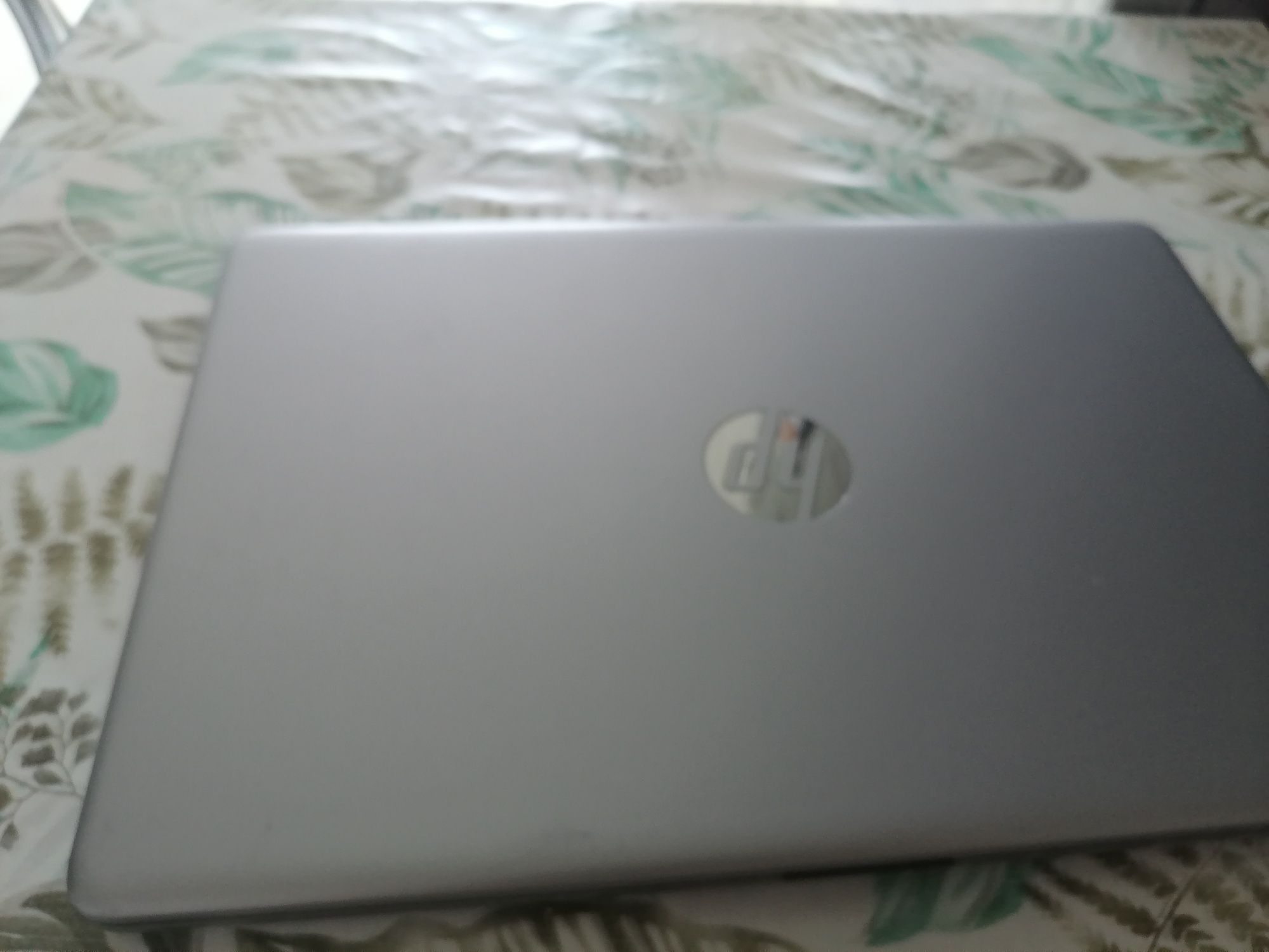 Laptop HP 250 g8