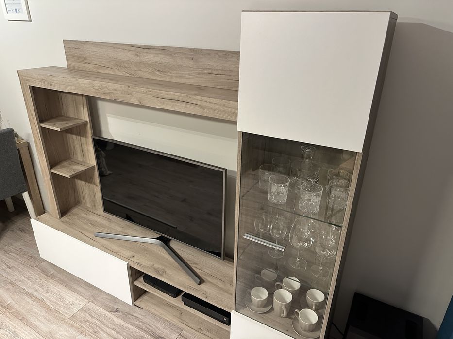 Meblościanka RTV do salonu