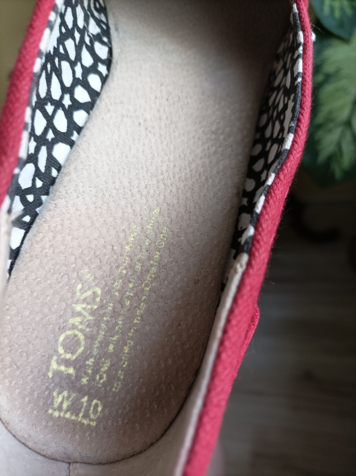 Buty na koturnie r. 10 (41) Toms