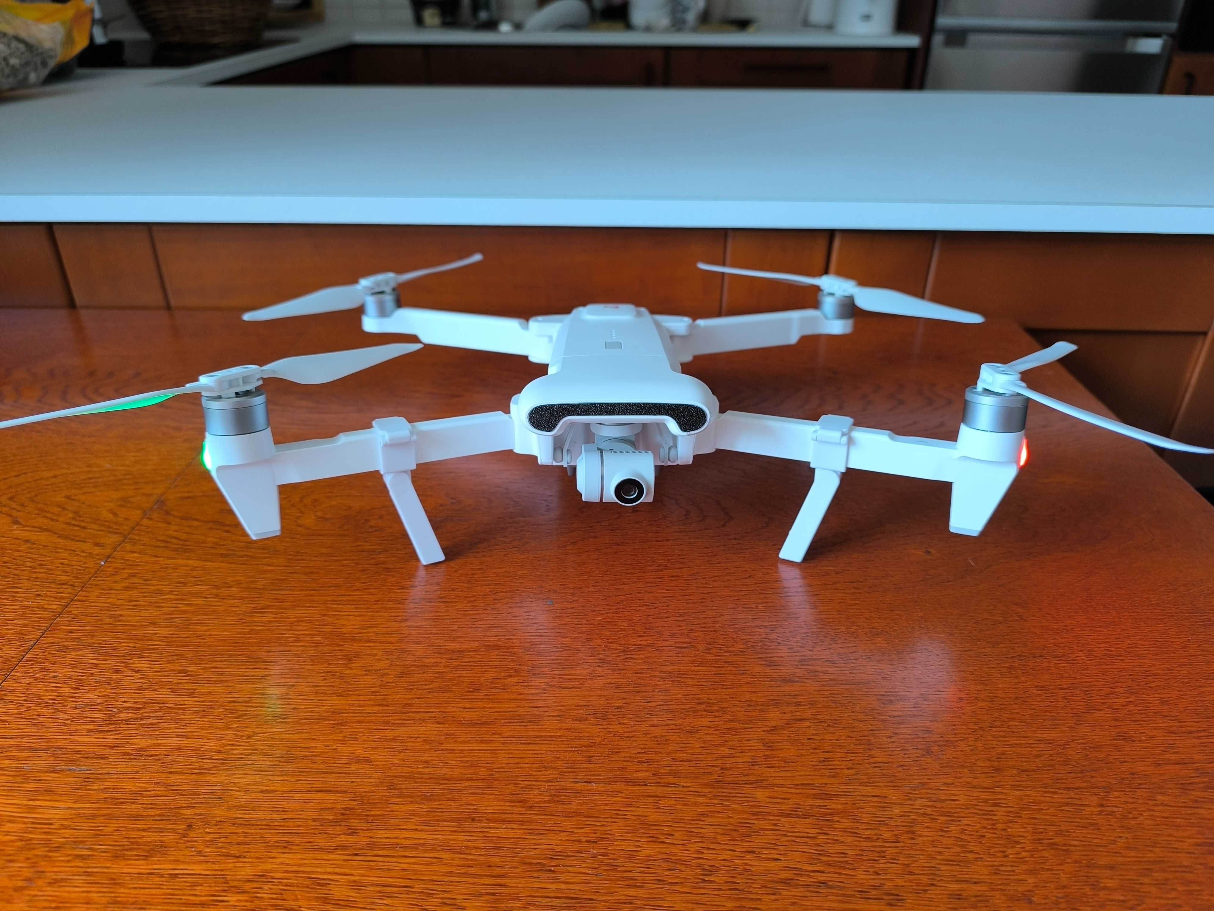 Dron Fimi X8 SE 2022 combo, stan bardzo dobry.