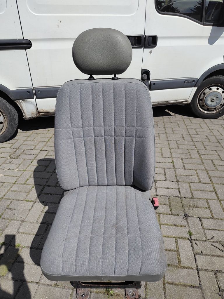 Fotel pasażera Renault master