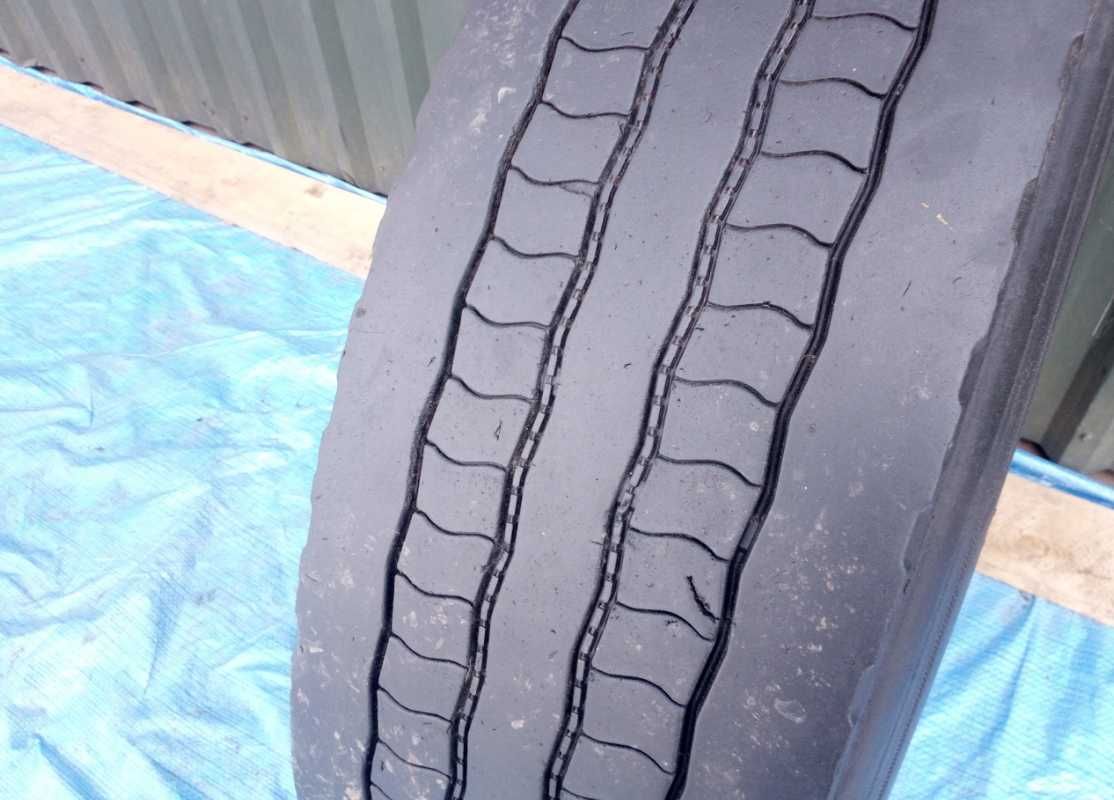 Opona Nalewka 295/80 R - 22,5 22.5 Continental