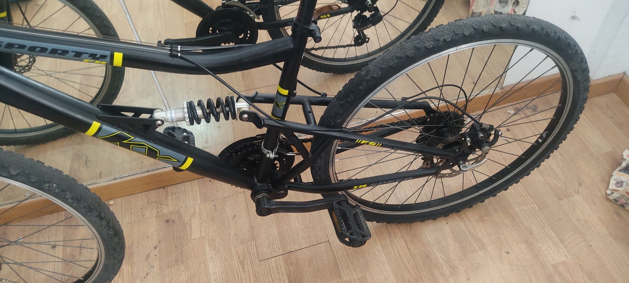 Várias Bicicletas de BTT
