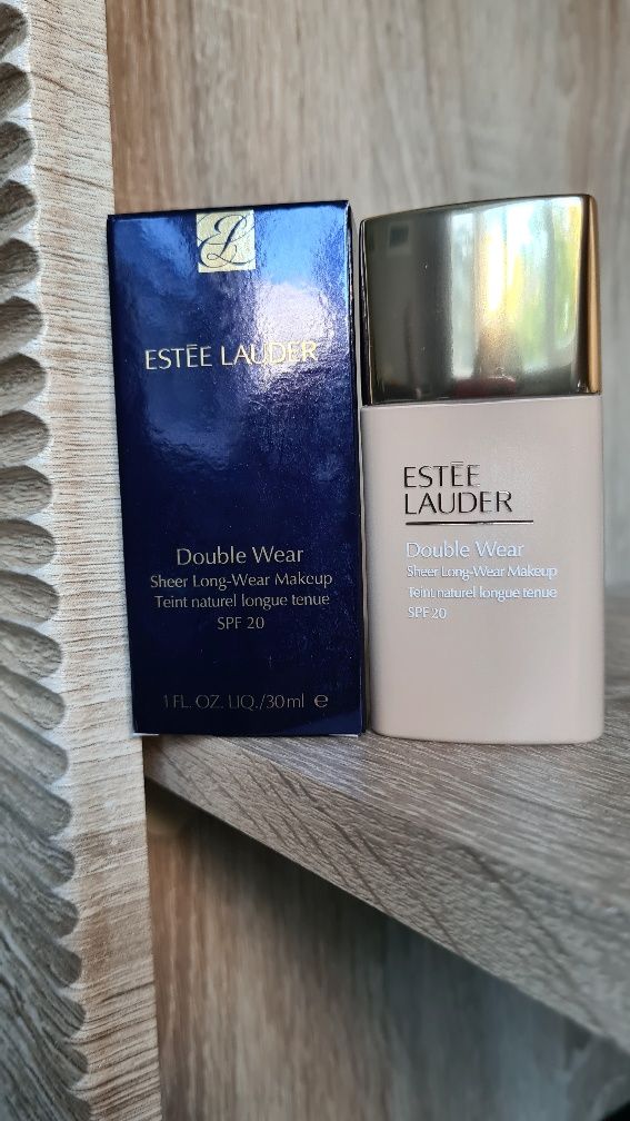 Estée Lauder Double Wear Sheer Long-Wear Foundation SPF20 1N2