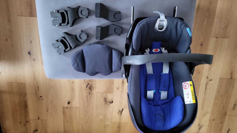 Fotelik Cybex Cloud Q z bazą + 2 adaptery do wózka