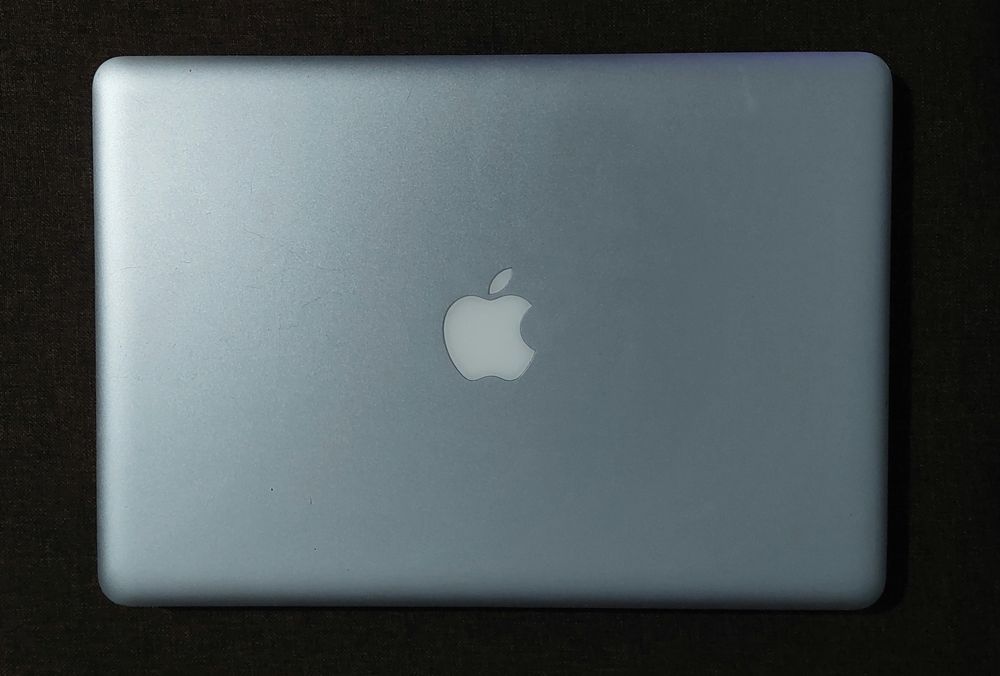 Продам MacBook Pro 2009