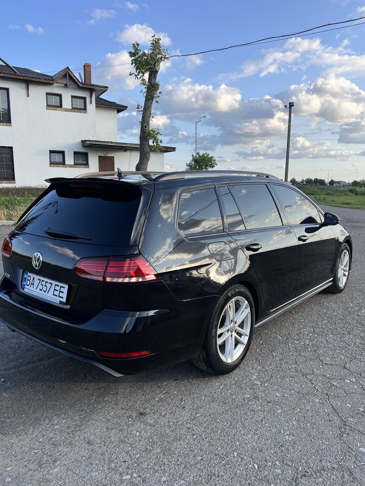Продам Volkswagen golf  VII 7 GTD 2018
