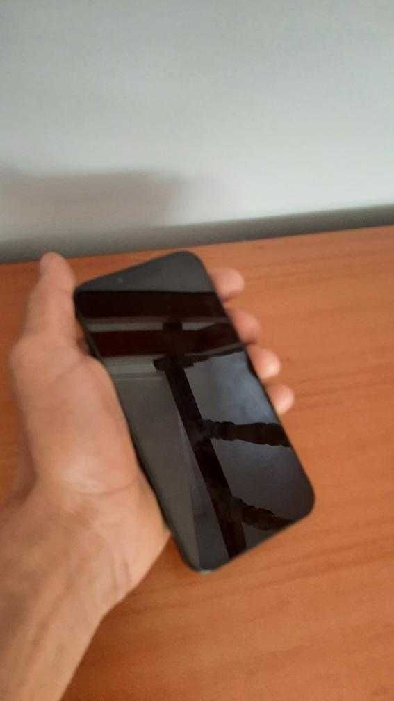 AApple iphone 13