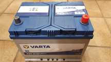 Akumulator Varta 12 V 70 Ah 630 A w dobrym stanie.