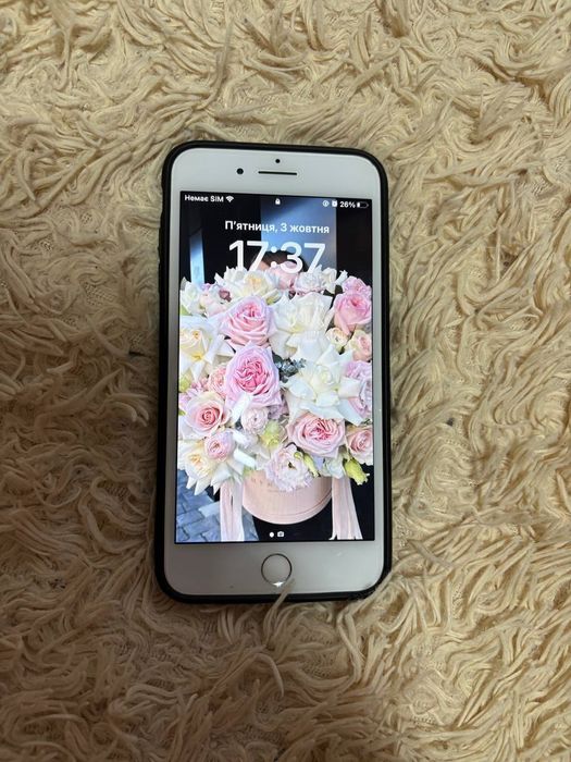 Продаю iPhone 8+ білий в м.Хуст