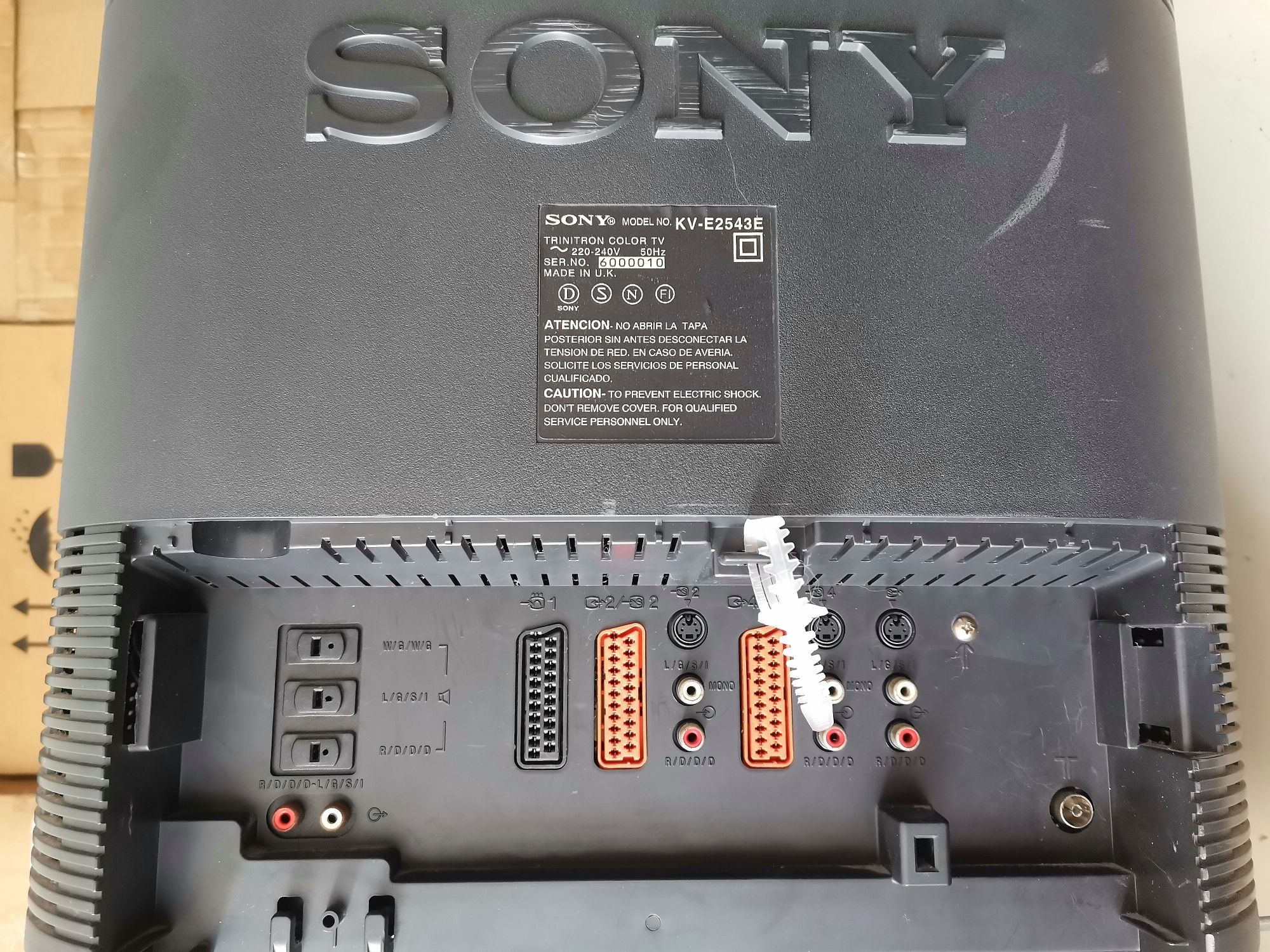 Vendo TV Sony KV E2543E